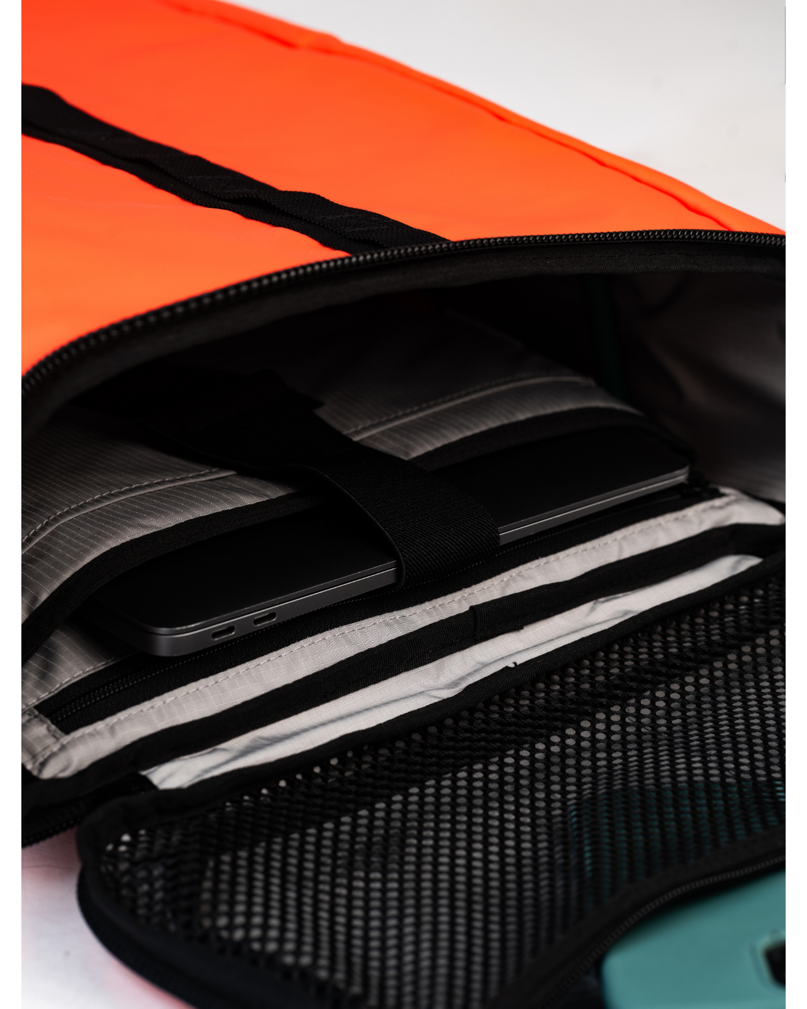 Wasserfester Rucksack Orange/Schwarz