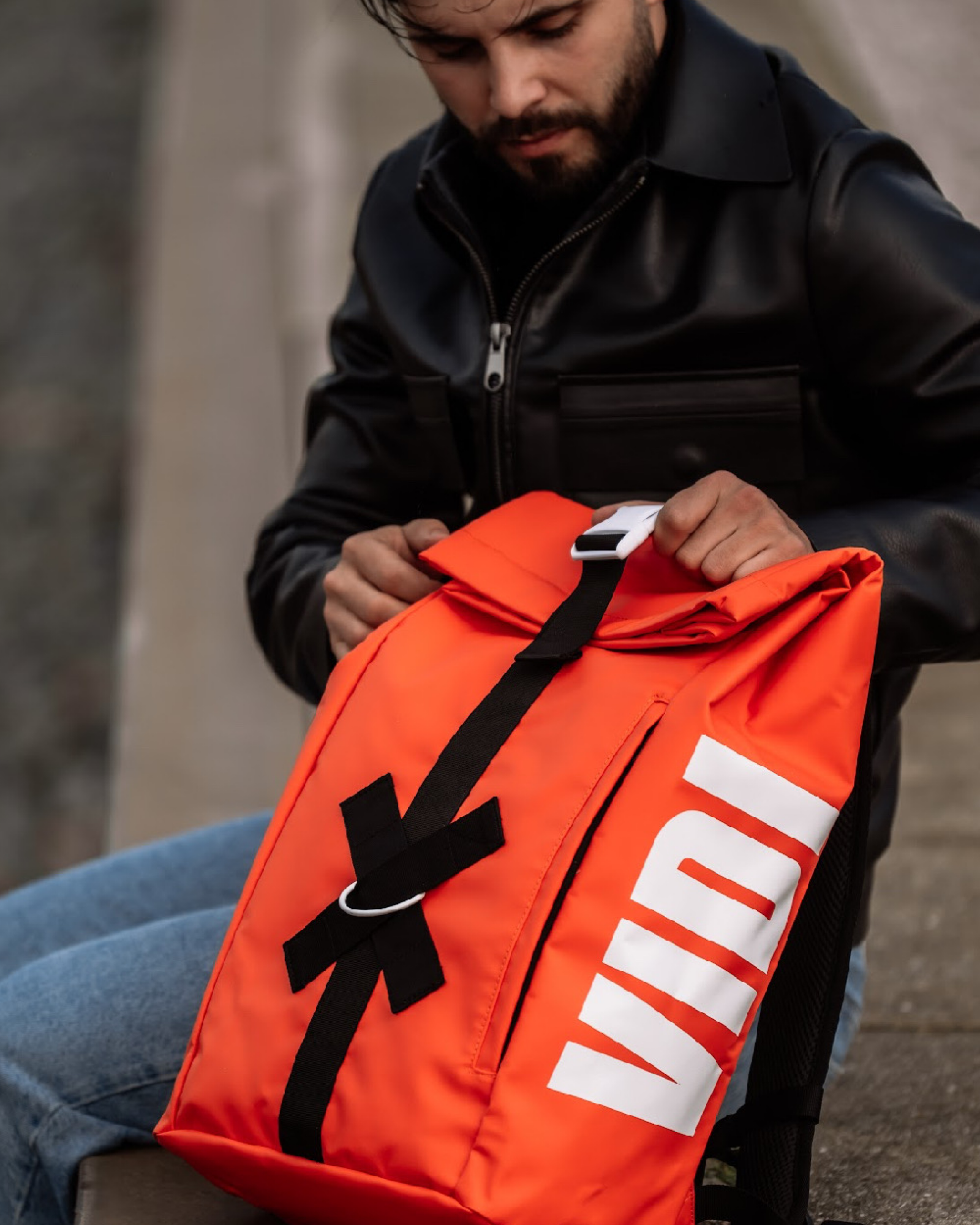 Wasserfester Rolltop Rucksack Orange