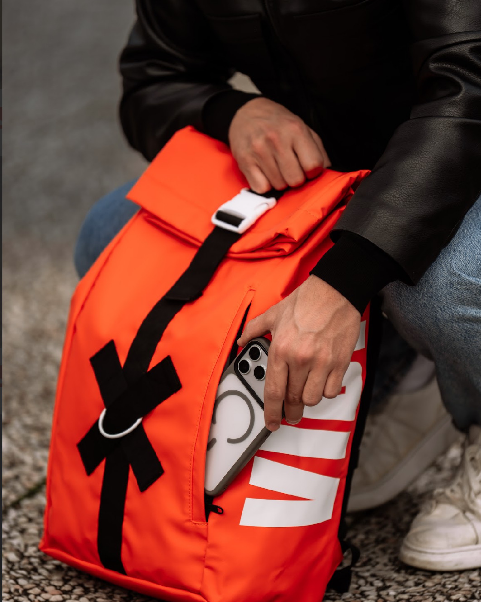Wasserfester Rolltop Rucksack Orange